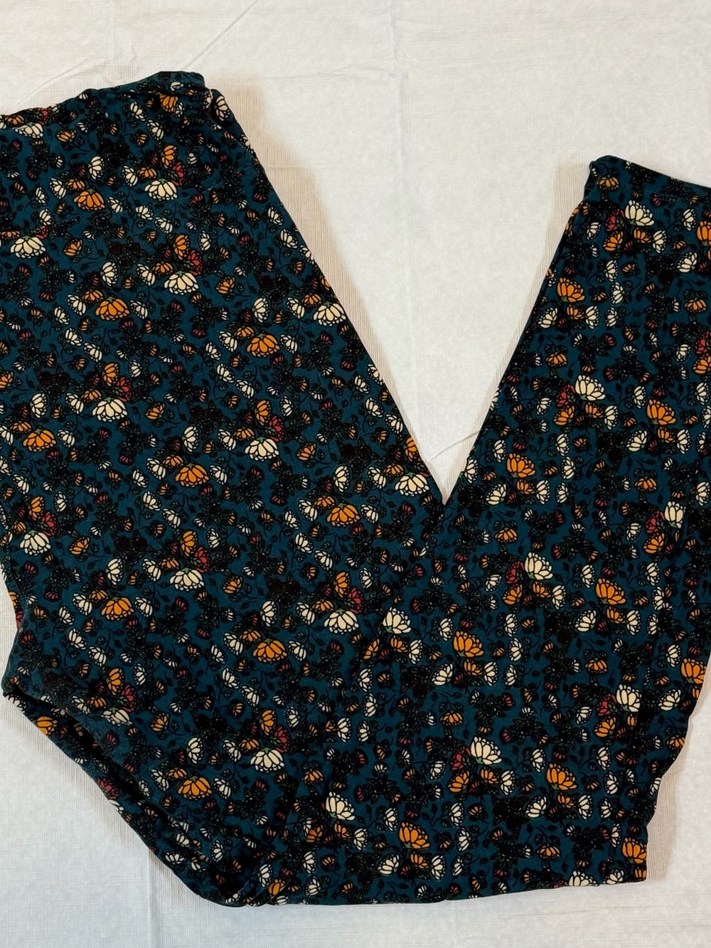 LuLaRoe Teal Floral Leggings,Orange & Cream Accents ,Tall & Curvy (Sz 12-18)